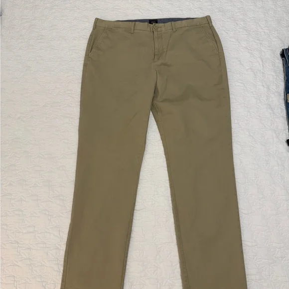 J. Crew Tan Chinos 770 Straight Fit Stretch 38/32 - Picture 1 of 4